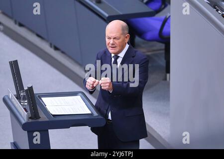 Berlin, Deutschland, 13.11.2024: Deutscher Bundestag: 199. Bundestagssitzung: Bundeskanzler Olaf Scholz SPD bei seiner Regierungserklärung *** Berlin, 13 11 2024 Bundestagssitzung 199 Bundeskanzler Olaf Scholz SPD während seiner Regierungserklärung Copyright: XdtsxNachrichtenagenturx dts 51215 Stockfoto