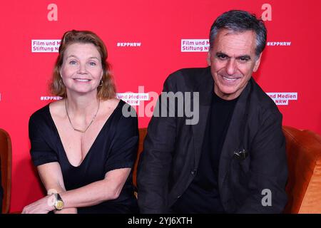 Annette Frier und ihr Ehemann Johannes Wuensche beim Kinoprogrammpreis NRW am 13.11.2024 in Köln Stockfoto