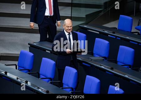 Berlin, Deutschland. November 2024. Bundeskanzler Olaf Scholz trifft am 13. November zu einer Plenartagung im Bundestag in Berlin ein. 2024. (Foto: Emmanuele Contini/NurPhoto) Credit: NurPhoto SRL/Alamy Live News Stockfoto