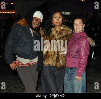 London, Großbritannien. November 2024. Sagen Sie jetzt (Amelia Onuorah, Ysabelle Salvanera und Madeleine Haynes) auf der SKATE at Somerset House Launch Party, Somerset House, The Strand, am Dienstag, den 12. November 2024 in London, England, Großbritannien. CAP/CAN © CAN/Capital Pictures Credit: Capital Pictures/Alamy Live News Stockfoto