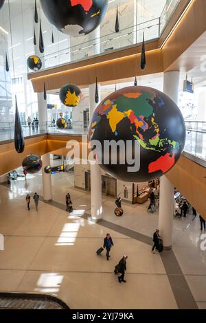 Der Flughafen La Guardia ist ein geschäftiges Flugdrehkreuz in New York City, USA 2024 Stockfoto