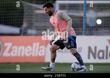 Ezeiza, Argentinien - 12. November 2024: Lionel Messi Training, die argentinische Fußballnationalmannschaft hielt ein Training in ihrem Ezeiza-Komplex fe ab Stockfoto