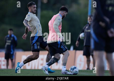 Ezeiza, Argentinien - 12. November 2024: Die argentinische Fußballnationalmannschaft hielt in ihrem Ezeiza-Komplex eine Trainingseinheit ab, in der wichtige Spieler spielten Stockfoto