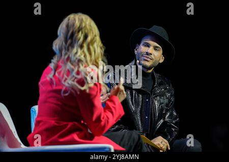 Lisboa, Portugal. November 2024. Cristina Ferreira, TV-Moderatorin TVI (L), und Hugo Gloss, Creator (R), sprechen das Publikum am zweiten Tag des WEB SUMMIT 2024 in Lissabon.Portugal. 11/13/2024 Credit: Brazil Photo Press/Alamy Live News Stockfoto