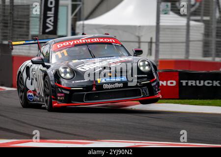 Adelaide, South Australia, Australien. November 2024. Equity-One Pro/Michelin Junior Pilot JACKSON WALLS (11) fuhr am Donnerstag bei der VAILO Adelaide 500-Runde der Repco Supercars Championship 2024 auf dem Adelaide Street Circuit am 14. November 2024 in Adelaide, Adelaide, mit dem McElrea Racing Porsche 992 GT3 Cup. (Kreditbild: © James Forrester/ZUMA Press Wire) NUR REDAKTIONELLE VERWENDUNG! Nicht für kommerzielle ZWECKE!/Alamy Live News/Alamy Live News Stockfoto