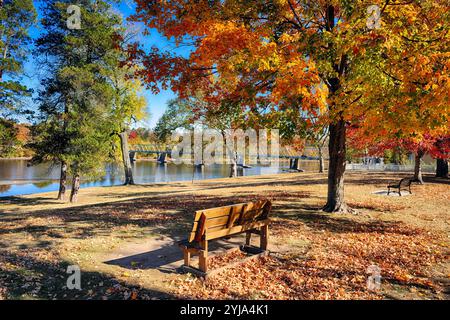 Herbst Scenic im Washington Crossing Historic Park am Delaware River, Pennsylvania, USA Stockfoto