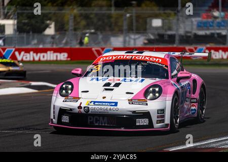 Adelaide, South Australia, Australien. November 2024. Equity-One Pro-Fahrer FABIAN COULTHARD (3) fuhr am Donnerstag bei der VAILO Adelaide 500-Runde der Repco Supercars Championship 2024 auf dem Adelaide Street Circuit am 14. November 2024 in Adelaide, Australien mit dem Porsche Centre Melbourne Porsche 992 GT3 Cup. (Kreditbild: © James Forrester/ZUMA Press Wire) NUR REDAKTIONELLE VERWENDUNG! Nicht für kommerzielle ZWECKE!/Alamy Live News/Alamy Live News Stockfoto