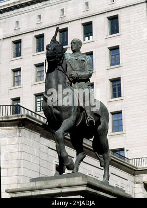 ESTATUA ECUESTRE DEL GENERAL FRANCO SITUADA EN LA PLAZA DE SAN JUAN DE LA CRUZ - 1964. Autor: JOSE CAPUZ (1884-1964). Lage: AUSSEN. MADRID. SPANIEN. FRANCISCO FRANCO BAHAMONDE (1892-1975). Stockfoto