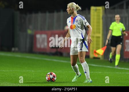 Roma, Latium. November 2024. Sofie Svava von Olympique Lyonnais während des WomenÕs Champions League-Spiels zwischen Roma Women und Olympique Lyonnais Frau im Tre Fontane-Stadion in Rom, Italien, 13. November 2024. AllShotLive Credit: SIPA USA/Alamy Live News Stockfoto