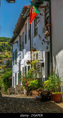 Straßen von Braganca, Portugal. Juli 2021 Stockfoto