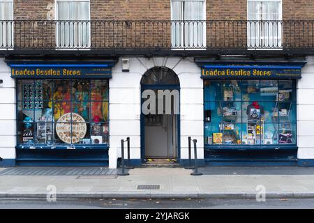 London, Großbritannien - 19. Oktober 2024 - der London Beatles Store in der Baker Street Stockfoto