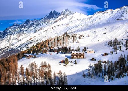 Skigebiet Riffelalp in Zermatter Bergblick, Walliser Region in der Schweiz Alpen Stockfoto