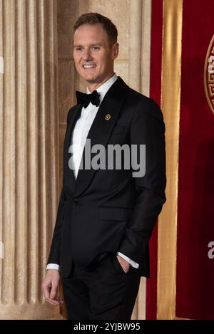 London, Großbritannien. November 2024. London, England, Großbritannien - 13. November 2024: Dan Walker nimmt an der Royal Film Performance und Global Premiere am Leicester Square Teil. „Gladiator II“ die königliche Filmvorstellung und globale Premiere – VIP-Ankunftsgutschein: SOPA Images Limited/Alamy Live News Stockfoto
