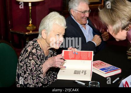 Jacqueline Wilson beim Oldie Literary Lunch 11/24 Stockfoto