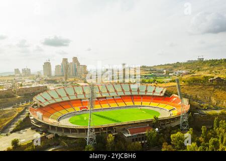 Jerewan, Armenien - 17. oktober 2024: Das Hrazdan-Stadion ist ein Mehrzweck-Stadion für alle Sitzer. Zentralgrößtes Sportgelände in Armen Stockfoto