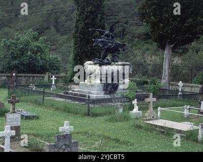 MAUSOLEO DE JULIAN GAYARRE. Autor: MARIANO BENLLIURE. Lage: AUSSEN. Roncal. NAVARRA. SPANIEN. Stockfoto