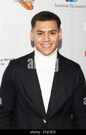 Los Angeles, USA. November 2024. Tyler Andrews nimmt am 13. November 2024 an der Premiere von „The Christmas Chain“ im Fine Arts Theater in Beverly Hills Teil. Quelle: Vladimir Yazev/Alamy Live News Stockfoto