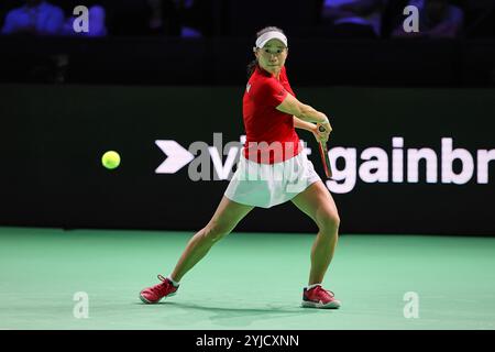 Malaga, Malaga, Spanien. November 2024. NAO Hibino aus Japan, kehrt mit Rückhand während des Billie Jean King Cup Finals 2024 zurück – Womens Tennis (Bild: © Mathias Schulz/ZUMA Press Wire) NUR REDAKTIONELLE VERWENDUNG! Nicht für kommerzielle ZWECKE!/Alamy Live News Stockfoto