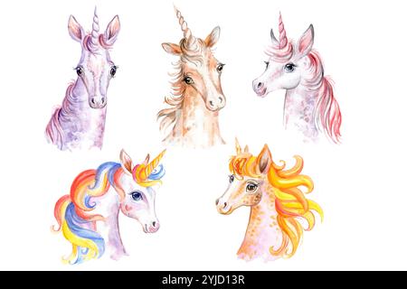 Magisches Set mit niedlichen Porträts von Einhorn mit Regenbogenmähne. Isolierte Illustration mit Wasserfarben. Elemente für Design, Einladungen, Blogs, Vorlagenkarte Stockfoto