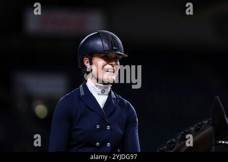 Stuttgart, Deutschland. November 2024. Siegerin Carina Harnisch auf FBW Francis Nat. Dressurpruefung Kl. S Aufgabe: Intermediaire I - Kuer Finalpruefung GER, Stuttgart German Masters 2024, 38. internationales Reitturnier, 14.11.2024 Foto: Eibner-Pressefoto/Roger Buerke Credit: dpa/Alamy Live News Stockfoto