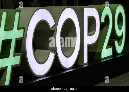 Baku, Aserbaidschan. November 2024. Ein Logo der COP29 der Klimakonferenz der Vereinten Nationen COP29, einer Veranstaltung des Rahmenübereinkommens der Vereinten Nationen über Klimaänderungen (UNFCCC) im Olympiastadion von Baku. Die COP29, die ab November 11-22 läuft, konzentriert sich auf CO2-Märkte sowie auf die Finanzierung von Nachhaltigkeit und Klimaschutz. Quelle: SOPA Images Limited/Alamy Live News Stockfoto