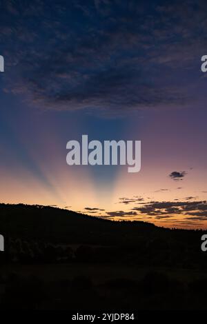 Verschiedene Wolkenphasen mit Kanon R und Kanon rf 35mm 1,8 stm Makro auf der Insel Kos in griechenland im Garten des Hippokratischen Instituts aufgenommen. Stockfoto