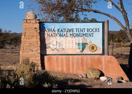 Eintritt zum Kasha-Katuwe Tent Rocks National Monument, Eingang zum Kasha-Katuwe Tent Rocks National Monument Stockfoto