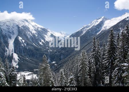 Blick vom Gerlos-Pass auf die Krimmler Wasserfälle, Blick vom Gerlos-Pass auf die Krimmler Wasserfälle Stockfoto