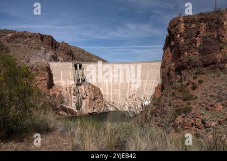 Der Theodore Roosevelt Dam, Arizona, USA, ist ein Staudamm, der den Salt River und den Tonto Creek staut., der Theodore Roosevelt Dam, ist ein Staudamm, der de Stockfoto