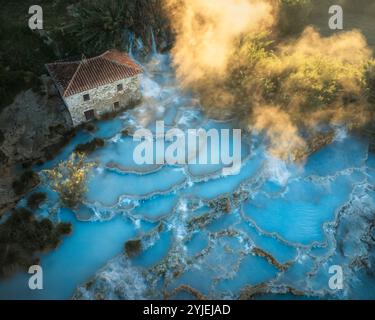 Cascate del Mulino Hot Springs at Sunrise, Saturnia, Tuscany, Italien Stockfoto