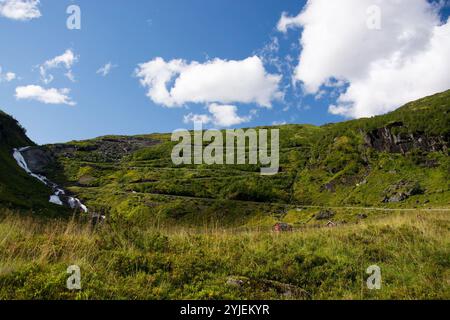 Die Passstraße führt durch den Vikafjell durch die Provinzen Hordaland und Sogne og Fjordane nach Vik., durch das Vikafjell führt die Passstraße Stockfoto