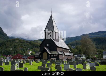 Die Roldal Stabkirche ist eine Stabkirche in Roldal in der Gemeinde Odda im norwegischen Hordaland Stockfoto