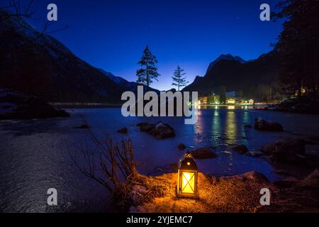 Der Hintersee (früher Ferchensee oder Forchensee) in der Gemeinde Ramsau im Berchtesgadener Land, Bayern, Deutschland, der Hintersee (früher Ferch) Stockfoto