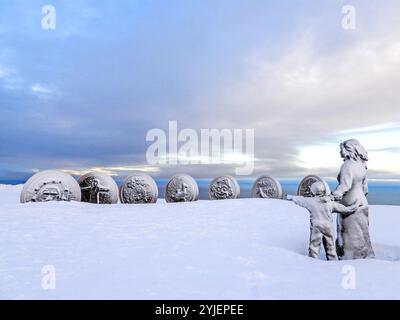 Das Children of the World Monument ist ein Denkmal auf dem Nordkap-Plateau in Norwegen, das Denkmal der Kinder der Welt ist ein Denkmal auf Stockfoto