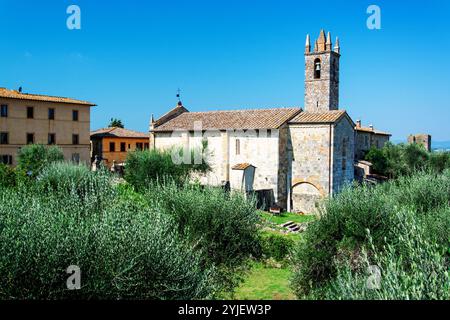 Monteriggioni wurde von der Republik Siena zwischen 1213 und 1219 als Verteidigungsstützpunkt errichtet, um die Region um das Elsa-Tal und das Fortre zu beobachten Stockfoto