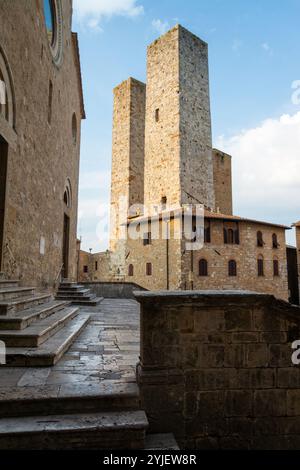 San Gimignano ist eine kleine italienische Stadt in der Provinz Siena in der Toskana mit einem mittelalterlichen Stadtzentrum und wird auch „mittelalterliches Manhattan“ oder „C“ genannt Stockfoto