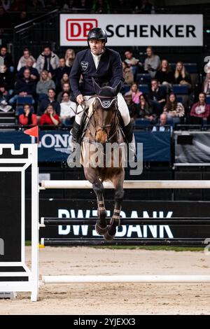 Platz Benjamin Wulschner auf Bayado BW-Bank Hallenchampionat Nat. Springpruefung Kl. S mit Stechen Finalpruefung GER, Stuttgart German Masters 2024, 38. internationales Reitturnier, 14.11.2024 Foto: Eibner-Pressefoto/Roger Buerke Stockfoto