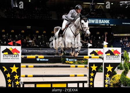 3. Platz für Alexander Schill auf exklusive BW-Bank Hallenchampionat Nat. Springpruefung Kl. S mit Stechen Finalpruefung GER, Stuttgart German Masters 2024, 38. internationales Reitturnier, 14.11.2024 Foto: Eibner-Pressefoto/Roger Buerke Stockfoto