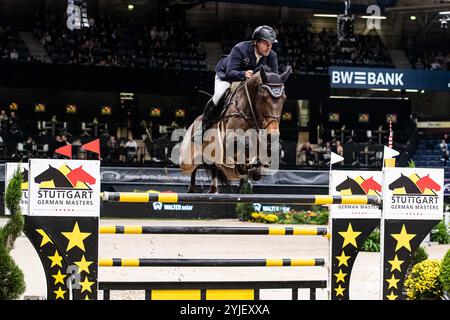 Platz Benjamin Wulschner auf Bayado BW-Bank Hallenchampionat Nat. Springpruefung Kl. S mit Stechen Finalpruefung GER, Stuttgart German Masters 2024, 38. internationales Reitturnier, 14.11.2024 Foto: Eibner-Pressefoto/Roger Buerke Stockfoto