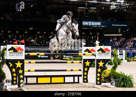 3. Platz für Alexander Schill auf exklusive BW-Bank Hallenchampionat Nat. Springpruefung Kl. S mit Stechen Finalpruefung GER, Stuttgart German Masters 2024, 38. internationales Reitturnier, 14.11.2024 Foto: Eibner-Pressefoto/Roger Buerke Stockfoto