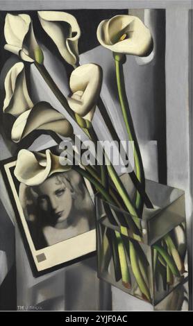 Arlette Boucard mit Arum Lilies. Museum: PRIVATE SAMMLUNG. AUTOR: TAMARA DE LEMPICKA. Copyright: Dieses Bildmaterial ist nicht gemeinfreie Inhalte. Es liegt in Ihrer Verantwortung, vor der Veröffentlichung alle erforderlichen Genehmigungen Dritter vom Urheberrechtler in Ihrem Land einzuholen. Stockfoto