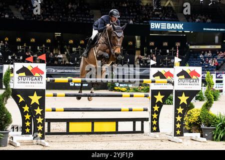 Stuttgart, Deutschland. November 2024. Platz Benjamin Wulschner auf Bayado BW-Bank Hallenchampionat Nat. Springpruefung Kl. S mit Stechen Finalpruefung GER, Stuttgart German Masters 2024, 38. internationales Reitturnier, 14.11.2024 Foto: Eibner-Pressefoto/Roger Buerke Credit: dpa/Alamy Live News Stockfoto