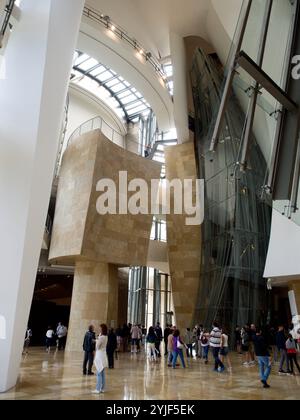 Inneres des Guggenheim Museums, 1992-1997, Bilbao, Vizcaya, Baskenland, Spanien. Museum: MUS. Autor: FRANK GEHRY. Stockfoto