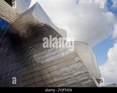 Außenansicht des Guggenheim Museums, 1992-1997, Bilbao, Vizcaya, Baskenland, Spanien. Museum: MUS. Autor: FRANK GEHRY. Stockfoto