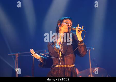 Die finnische Blues- und Blues-Rock-Sängerin und Songwriterin Ina Forsman im Konzert an der Limoges Opera anlässlich der Eröffnung der 19. Eclats d’Email Jazz Edition Fes Stockfoto