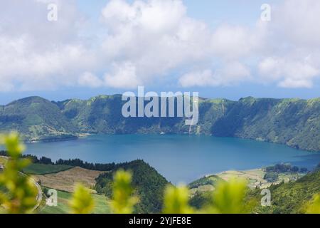 See von Sete Cidades (Lagoa das Sete Cidades). Insel Sao Miguel, Azoren, Portugal Stockfoto