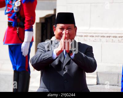 Lima, Peru. November 2024. Prabowo Subianto, Präsident der Republik Indonesien, zu einem offiziellen Besuch in Peru. Dieser Besuch im Rahmen der APEC-Woche der Wirtschaftsführer in Peru 2024 (AELW) besteht aus einem Treffen der Staatschefs, bei dem es sich um ein Protokoll handelt und bilaterale Instrumente unterzeichnet werden. Quelle: Fotoholica Presseagentur/Alamy Live News Stockfoto