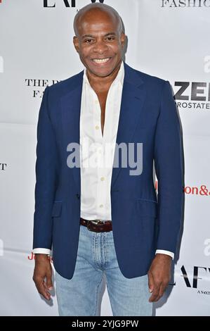 Hollywood CA USA - 13. November 2024: Frederick Anderson besucht die Blue Jacket Fashion Show Los Angeles. Stockfoto