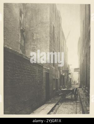 Zurück Wynd aus Trongate. James Craig Annan; Schottisch, 1864-1946. Datum: 1899. Abmessungen: 22 x 17 cm (Bild); 37,8 x 27,4 cm (Papier). Fotografie, Platte 47 aus dem Buch „The Old Calls & Streets of Glasgow“ (1900). Herkunft: Schottland. Museum: Chicago Art Institute, FLORENCIA, USA. Autor: James Craig Annan. Stockfoto