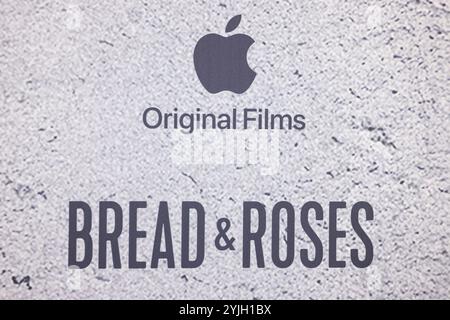 Los Angeles, Usa. November 2024. LOS ANGELES, KALIFORNIEN, USA - 14. NOVEMBER: A General View of Atmosphere at the Los Angeles Premiere of Apple Original Films' 'Bread and Roses', die am 14. November 2024 im Hammer Museum in Los Angeles, Kalifornien, USA stattfand. (Foto: Xavier Collin/Image Press Agency) Credit: Image Press Agency/Alamy Live News Stockfoto